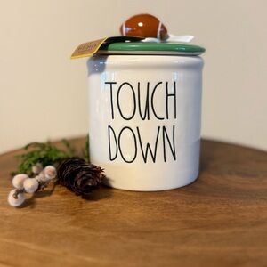 🏈💚 RARE Rae Dunn x Peanuts “Touchdown” Cannister - BNWT
